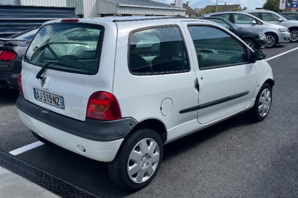 RENAULT TWINGO 1.2 ESSENCE  1ER MAIN IDEAL JEUNE PERMIS  ANNEE 2005